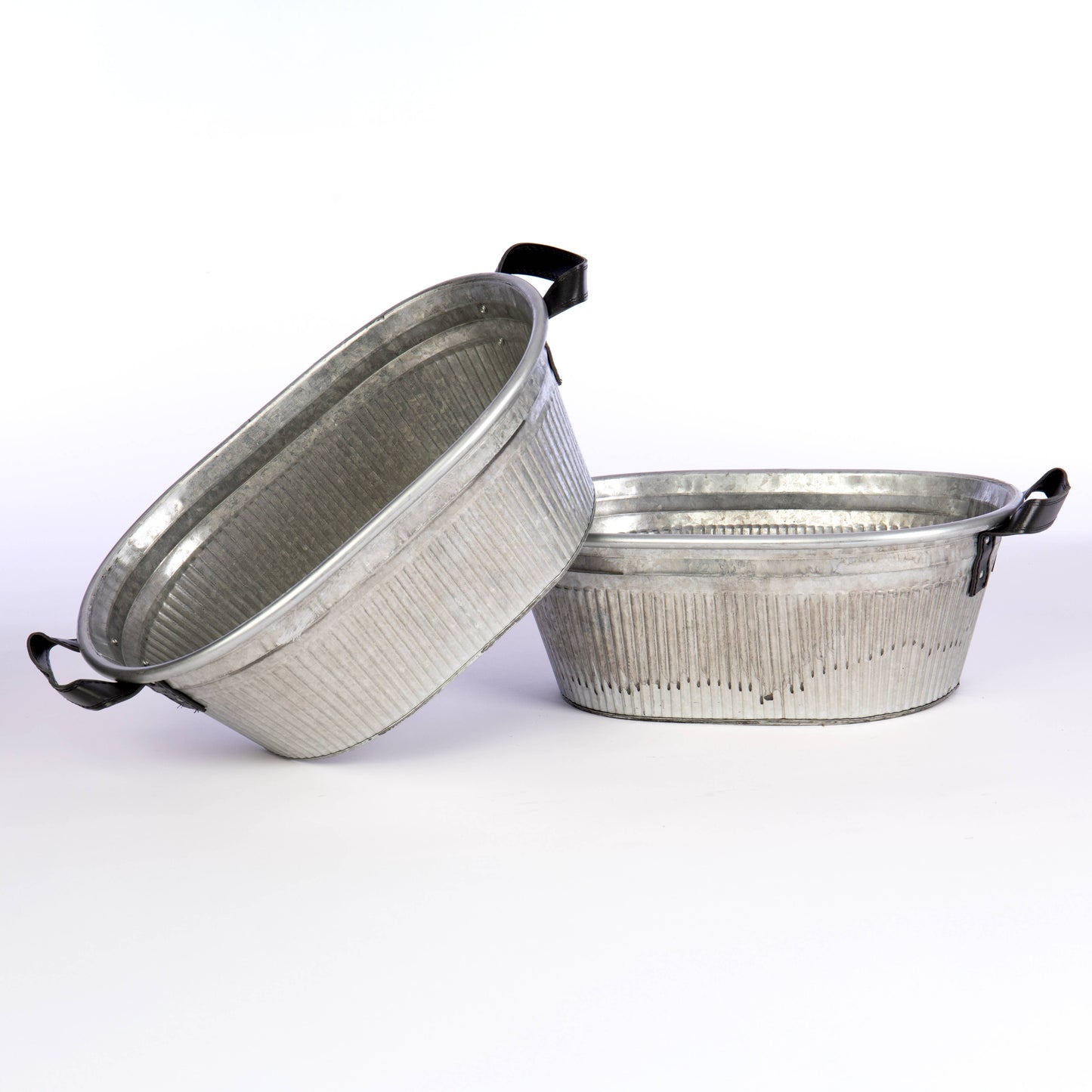 Oval Tin Tub w/Faux Leather Side Handles